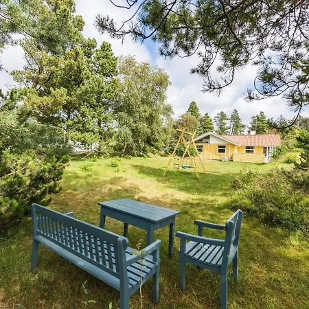 Serene Retreat In Henne By-by Traum ヘンネ・ストランド