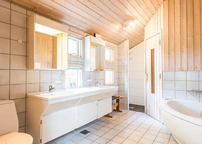 Serene Retreat In Henne By-by Traum Casa vacanze *